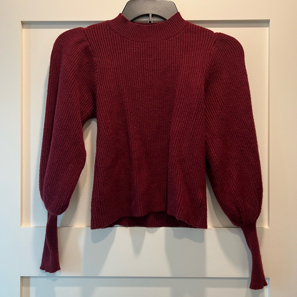 Lulus maroon sweater